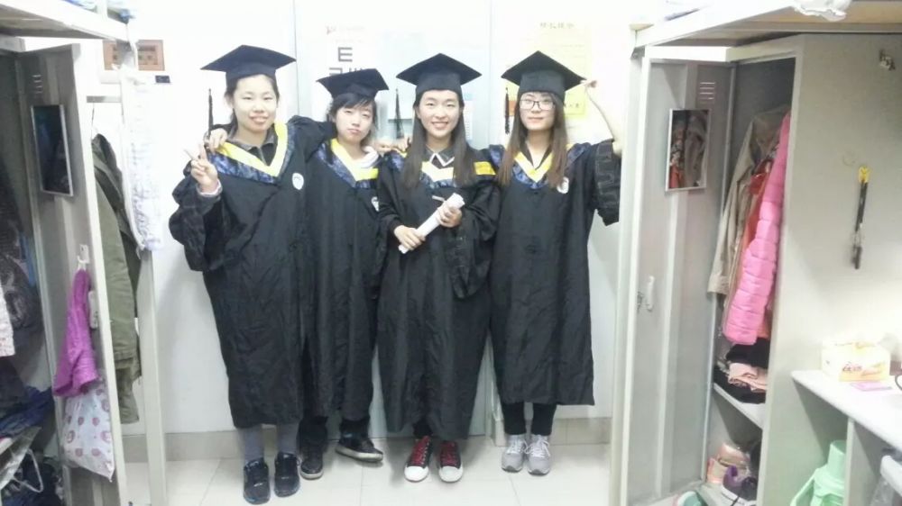 八舍D区422寝室1